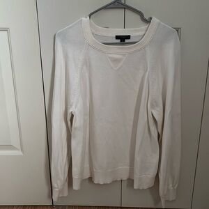 White sweatshirt (great condition)